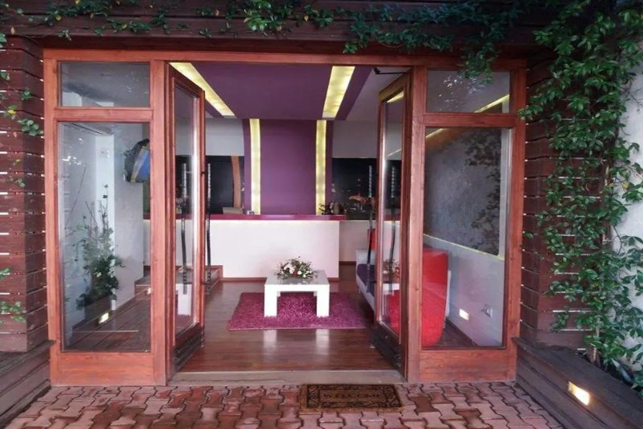 Boutique Artist Otel Tiran